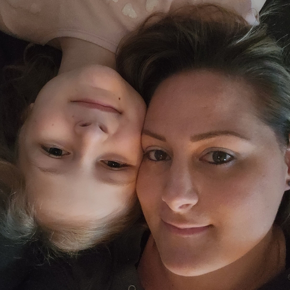 Meet your Posher, Ashley! - Picture 2 of 12